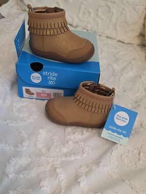 Stride Rite Tan Fringe Ankle Boots for Toddlers Size 3